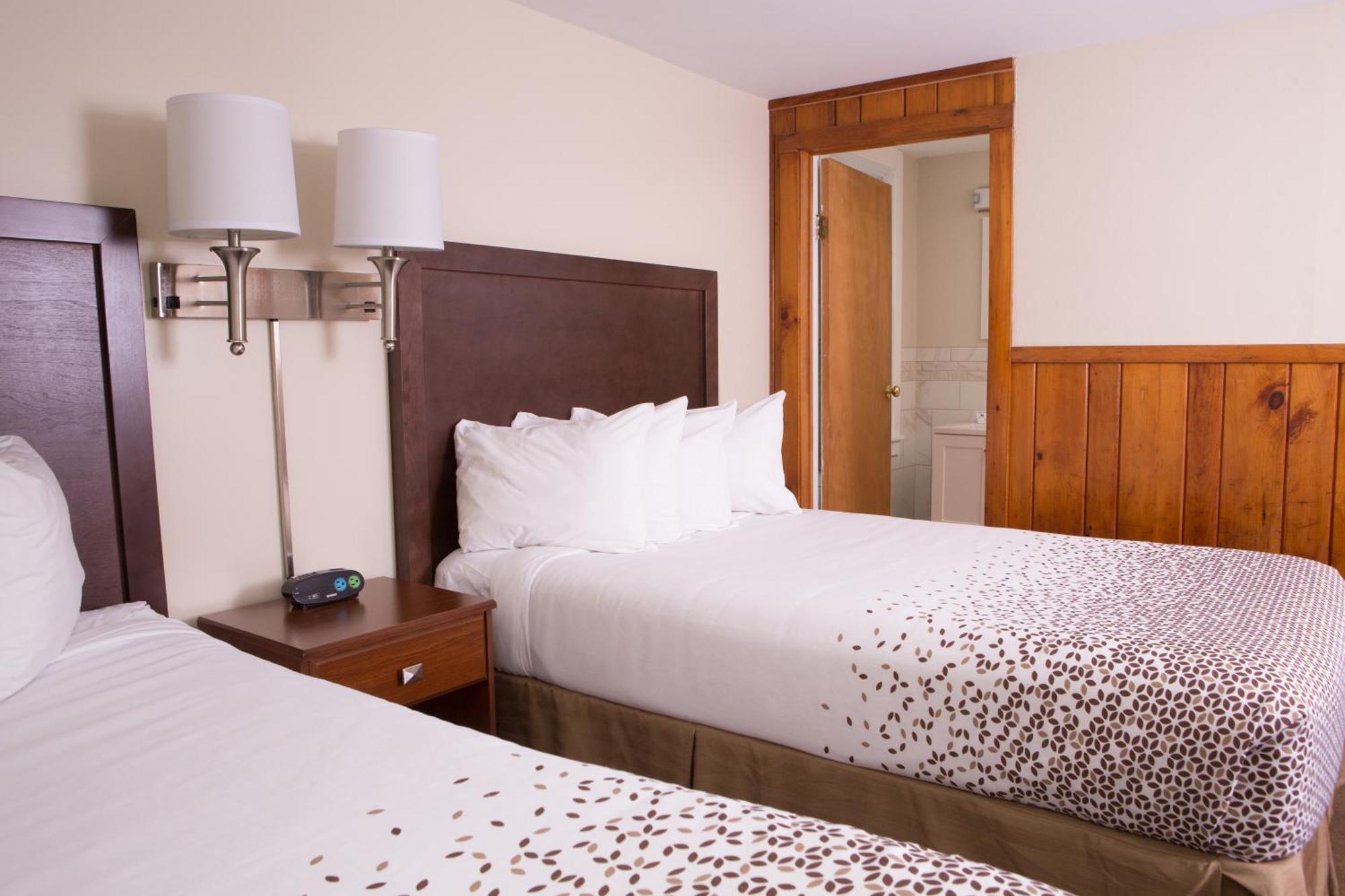 Knotty Pine Motel Беннингтон Экстерьер фото