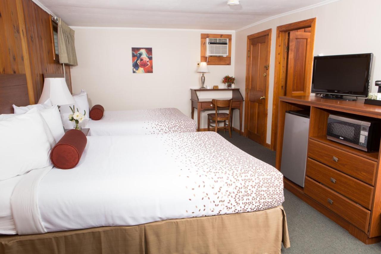 Knotty Pine Motel Беннингтон Экстерьер фото